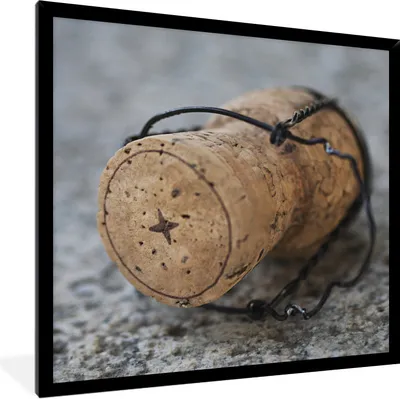 Produktbild von MuchoWow® Gerahmtes Poster Nahaufnahme eines Korkens 40x40 cm - Poster mit Schwarzem Bilderrahmen Wandposter Rahmen Foto Bilder - Mit Rahmen - Wanddekoration Schlafzimmer