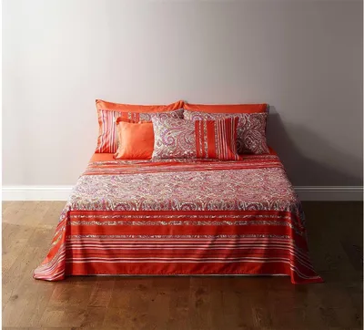 Produktbild von Bassetti Mako-Satin Bettwäsche-Garnitur Noto Farbe ROT R1 Größe 135x200+80x80