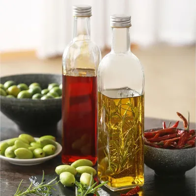 Obrázok produktu pre 6 sklenených fliaš 500 ml so štvorcovým uzáverom - Prázdne fľaše na plnenie - 6 etikiet s perom - Na olej, ocot, džús a limonádu