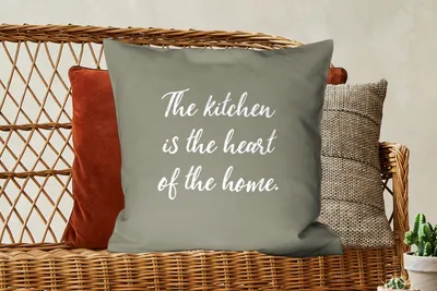 Produktbild von MuchoWow® Zierkissen Sofakissen Wohnzimmer Dekokissen 60x60 cm Sprichwörter - Die Küche ist das Herz des Hauses - Zitate - Sitzfläche - Foto Polster
