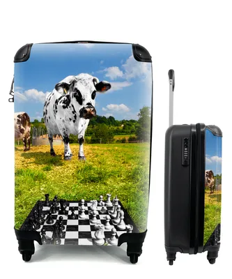 Produktbild von MuchoWow® Koffer Handgepäck Trolley Rollkoffer Kleine Reisekoffer mit 4 Rollen - Eine Partie Schach auf der Wiese - Cabin Size < 55x40x23 cm & 55x40x20 cm - Fotokoffer - Kabinenkoffer - Boardgepäck - Reise-Box - Reisekoffer - Reisegepäck - Koffer mit Bild - Trolley für Kinder