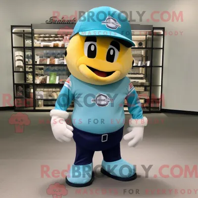 Produktbild von Cyan REDBROKOLY American Football Helm Maskottchen Kostüm Charakter bekleidet mit einem Cargo-Shorts und Hut-Pins