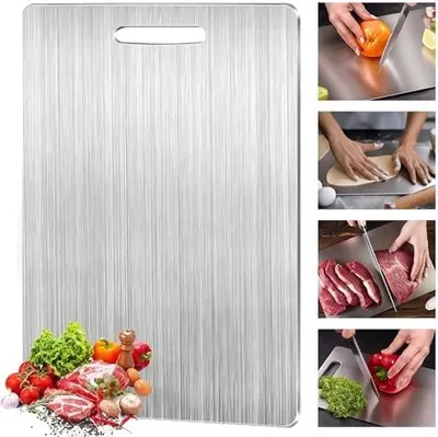 Produktbild von Titan Schneidebrett 46x30 cm | Schneidebrett Edelstahl | Doppelseitiges Lebensmittelecht & hygienisch | Ideal für Fleisch, Gemüse & Obst | Küchenbrett aus Metall