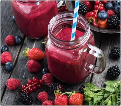 Produktbild von Spritzschutz Herdabdeckplatte Schneidebrett aus Glas Beerensmoothie 1-Teilig (60x52cm)