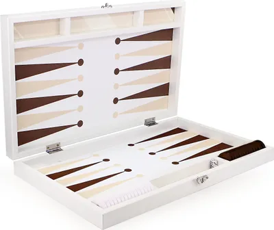 An open backgammon board with its pieces.