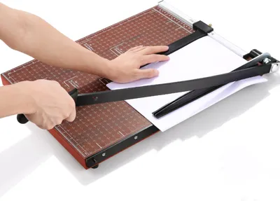 Zdjęcie produktu dla Profesjonalny nóż do cięcia papieru COOCHEER, format A3, wytrzymała konstrukcja, pojemność do 12 arkuszy, do papieru