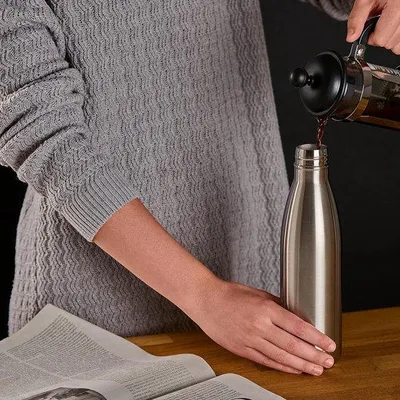 Obrázok produktu pre Ibenzoa® nerezová termoizolačná fľaša, 750 ml – dvojplášťová, bez úniku, bez BPA, odolná voči poškriabaniu, svetlomodrá, vhodná na outdoorové aktivity, cestovanie a bežné používanie