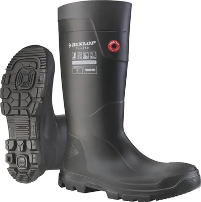 A pair of black Dunlop TerraPRO Purofort full safety boots, with one boot shown from the side and the other from the sole.