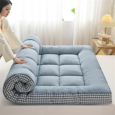 Imagen del producto de Colchón japonés para el suelo, colchón tipo futón enrollable, colchoneta plegable, almohada para dormir, almohada, color azul, 180 x 200 cm, ideal para dormitorios y para dormir en el suelo