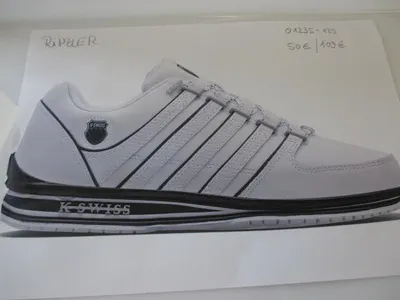 Produktbild von K-Swiss Rinzler sportlicher Schnürer Weiß