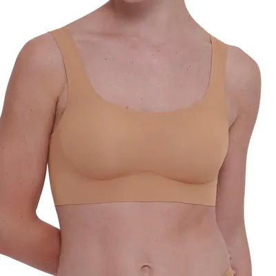 Image de sloggi ZERO Feel 2.0 : Top bustier.
Bustier sans coutures pour un confort maximal.
Matière douce et extensible pour une liberté de mouvement.
Coupe respirante, idéale pour toute la journée