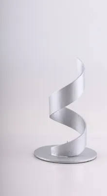 Produktbild von Kerzenleuchter Spiral-Design Ø für Kerzen 4 cm Aluminium, silber matt, rund