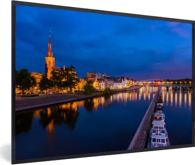 Produktbild von MuchoWow® MuchoWow® Gerahmtes Poster Licht - Nacht - Maastricht 60x40 cm - Poster mit zchwarzem Bilderrahmen - Printing - Wanddeko Schlafzimmer