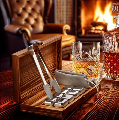 Produktbild von com-four® 8x Whisky Steine mit Zange und Beutel - Geschenk-Set