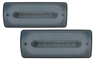 Zdjęcie produktu dla Światła tylne LED do samochodu Mercedes G W463 (lata produkcji 1989-2015), w kolorze dymionym, z dynamicznymi kierunkowskazami.
