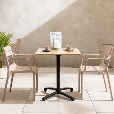 Produktbild von Set mit 4 beigen Terrassensesseln aus Kunststoff - Oviala Paname