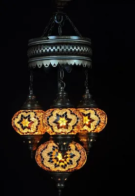 Produktbild von 4-globige türkische Mozaikglas-Hängelampe in Braun – Orientalische Kronleuchter für stimmungsvolle Beleuchtung
