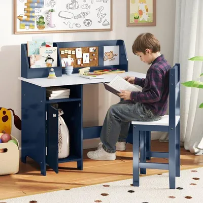 Obrázek produktu pro Dětský psací stůl se židlí – světle šedý – vyrobený z dřeva – s nástěnkou a úložným prostorem – ergonomický