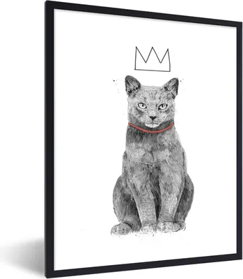 Produktbild von MuchoWow® Gerahmtes Poster Katze - Krone - Tiere - Weiß 60x80 cm - Poster mit Schwarzem Bilderrahmen Wandposter Rahmen Foto Bilder - Premium - Wanddeko Wohnzimmer