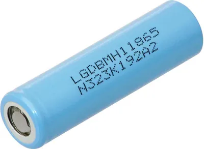 A single blue cylindrical battery is shown against a white background.