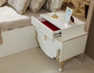 Produktbild von Schlafzimmer Set Bett mit Bank 2x Nachttische Design Luxus neu 3tlg