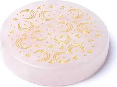Immagine prodotto di Disco minerale inciso lune e stelle in quarzo rosa - ±5 cm Set da 2 pezzi