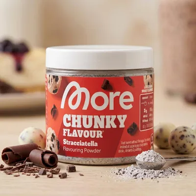Produktbild von MORE Chunky Flavour Stracciatella Geschmackspulver mit Schokoladenstückchen 90 g