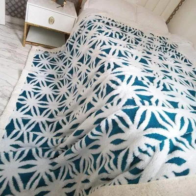 Productafbeelding van Unyqoos® Sherpa-knuffeldeken voor de bank – dubbelzijdige fleece woondeken, 100% microvezel, petrol, 130 x 160 cm, 230GSM/280GSM