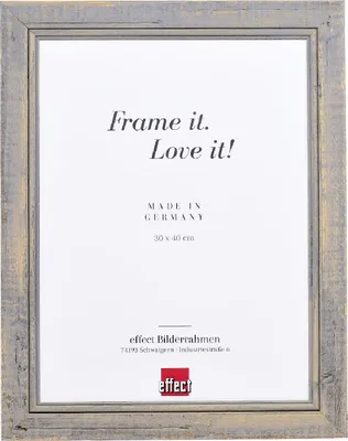 Zdjęcie produktu dla Ramka na zdjęcia drewniana, model 2240, kolor szary, wymiary 10x10 cm, szkło akrylowe wysokiej jakości, muzeum
