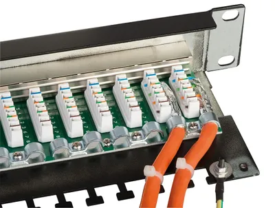 Obrázok produktu pre Lindy 25990, RJ-45, Čierna, Montáž do racku, 1U, 480 mm, 45 mm
