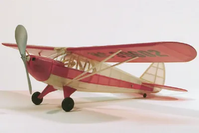 Produktbild von Krick Piper J4-E Cub Coupe Balsabausatz Spannw. 445 mm