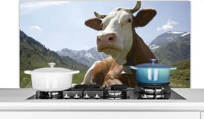 Produktbild von KitchenYeah®  Spritzschutz Küche - Küchenrückwand - Wandschutz für Herd und Spüle - Kuh - Berg - Gras 120x60 - Alu-Dibond (Alternative zum Spritzschutz aus Glas) - Hitzebeständig - Herdspritzschutz -