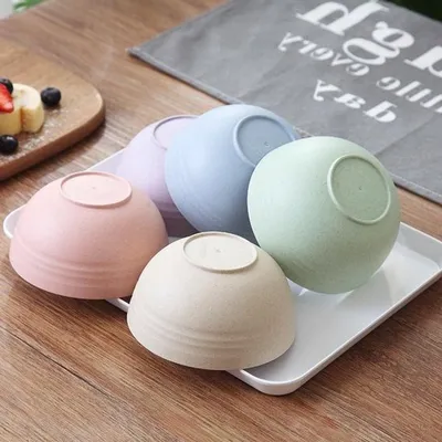 Set aus 4 Suppenschalen, 700 ml - Leicht, Bruchfest, Spülmaschinen- und Mikrowellengeeignet, Ideal für Suppe, Salate und Obst