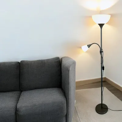Produktbild von Stehleuchte KORA Fluter mit Leseleuchte Standlampe Titanfarben