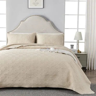 Produktbild von Famanu Bettüberwurf 220 x 240 cm beige - mit 2 Kissenbezügen 50 x 75 cm