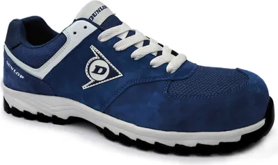 A single Dunlop Flying Arrow marine S3 safety shoe is shown against a white background.