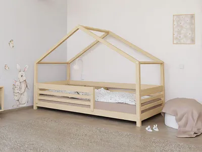 Produktbild von Hausbett TULY mit Frontschild - Unlackiert - 90x180 cm - Mit einer Barriere