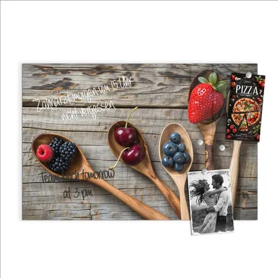 Produktbild von Magnettafel 60x40cm Pinnwand Whiteboard beschreibbar - Holzlöffel mit Beeren