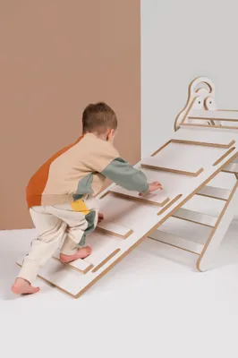 Produktbild von Montessori Pikler-Dreieck Kletterdreiecke + große LEITER Rutsche