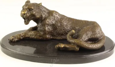 Produktbild von Casa Padrino Luxus Bronzefigur / Skulptur Leopard auf Marmorsockel 28,4 x 16,5 x H. 11,4 cm - Wohnzimmer Dekoration bronze