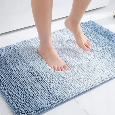 Produktbild von Unyqoos® Badematte 40 x 60 cm – Chenille Hochflor (2,5 cm), weich & saugfähig, waschbar, rutschfeste PVC-Unterseite, blau