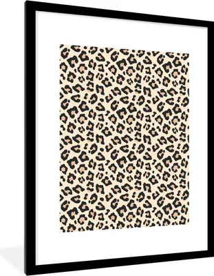 Produktbild von MuchoWow® Gerahmtes Poster Pantherdruck - Schwarz - Rosa 60x80 cm - Poster mit Schwarzem Bilderrahmen Wandposter Rahmen Foto Bilder - Wohnzimmer - Dekorationen - Prämie