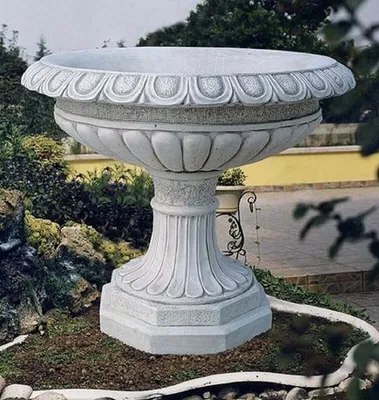 Produktbild von Casa Padrino Luxus Barock Blumentopf Grau Ø 90 x H. 80 cm - Runder Barockstil Pflanzentopf aus hochwertigem Carrara Marmorkies - Barock Garten Deko - Luxus Qualität -  Italy