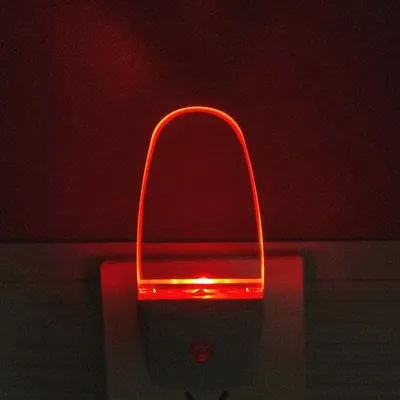 Productafbeelding van Slim Nachtlampje met Automatische Sensor - Energiebesparend LED Nachtlampje
