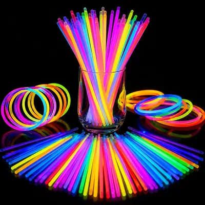 Produktbild von Leuchtstäbe – Party-Set für Kinder – 100 Leuchtstäbe – 7 Farben – DIY-Dekoration für Neonpartys