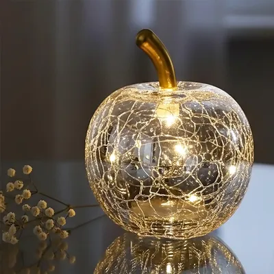 Obrázok produktu pre Mini Crackle sklenený jablko 7 cm s 5 LED batériovým napájaním s časovačom - strieborná - dekoratívne ovocie v štýle rozbitých sklenených črepov, teplá biela farba