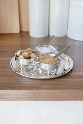 Produktbild von Famanu Serviertablett 22 cm - Silberfarben, vielseitig einsetzbar