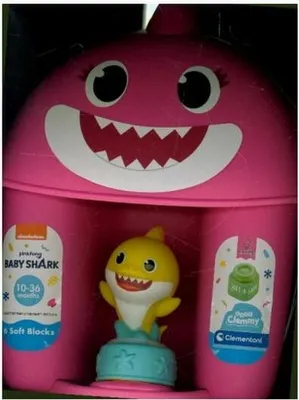 Produktbild von Clementoni Clemmy Eimer mit Baby-Hai-Figur 17425