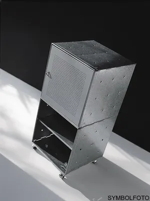 Graepel High Tech hochwertiger QBO base x Würfel aus gebürstetem Edelstahl Graepel Hightech  QBO base x Edelstahl gebürstet