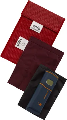 Produktbild von FRIO Kühltasche für Insulin, 9 x 11cm, rot - KEIN Eispack oder Batterien nötig